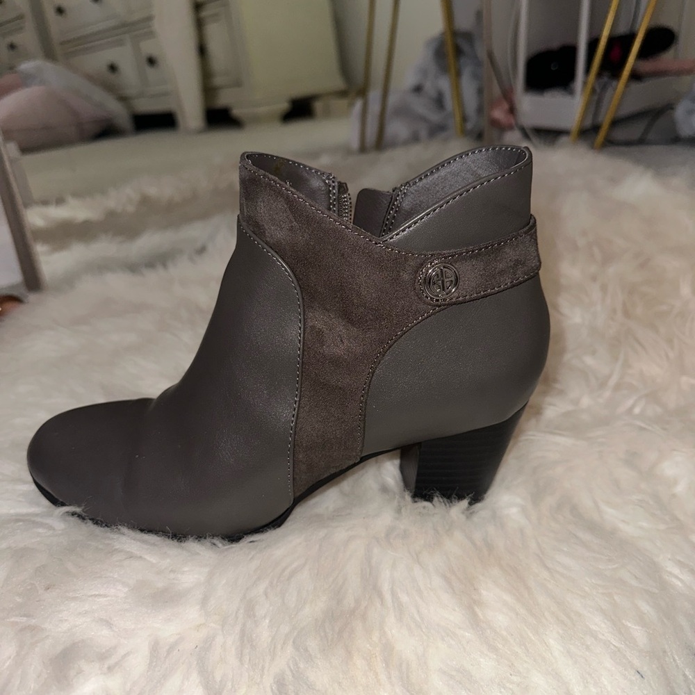 Winter heeled boots
